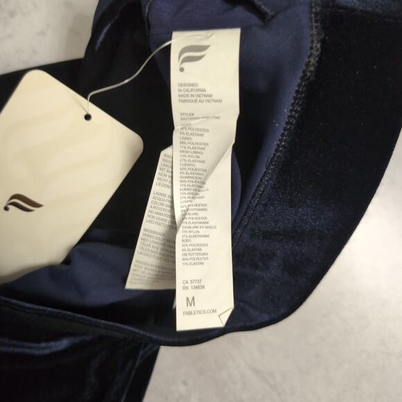 NWT Fabletics Oasis Twist-Front Velour Sports Bra - Navy Blue - Medium (8) - Picture 7 of 8